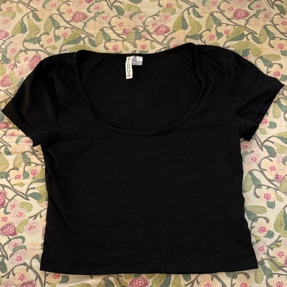 H&M Black Scoop Neck Crop Top